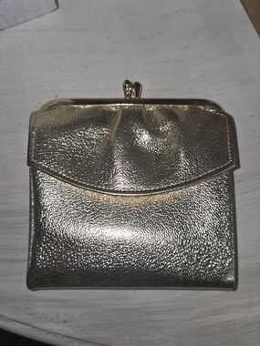 Vintage Gold Metallic Kiss-Lock Wallet